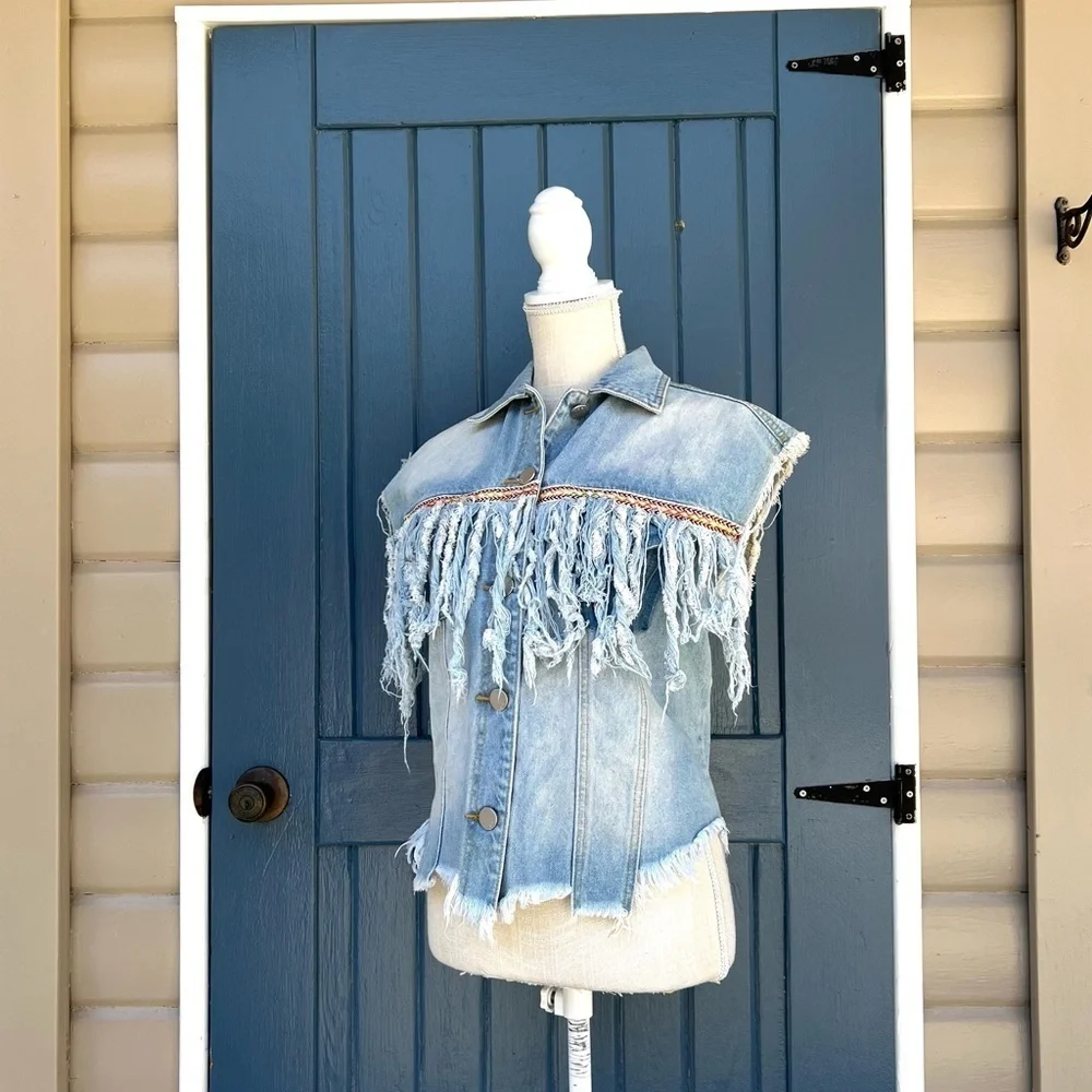 POL Denim Vest with Fringe Women Size M - Picture 3 of 8
